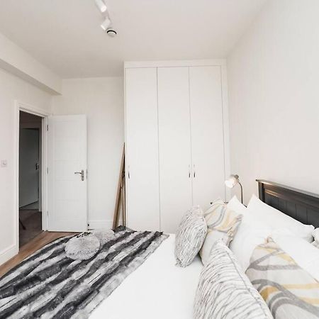 Newly Renovated Modern 4 Bed 3 Bath Apartment London Bagian luar foto