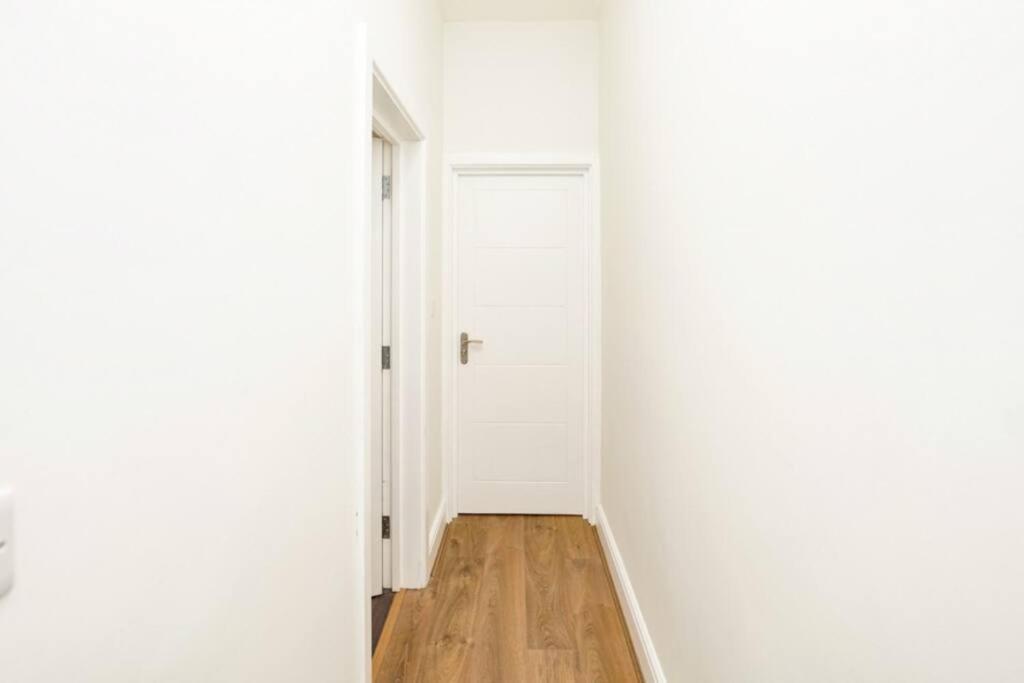 Newly Renovated Modern 4 Bed 3 Bath Apartment London Bagian luar foto
