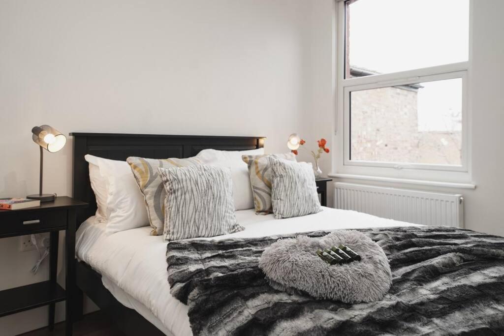 Newly Renovated Modern 4 Bed 3 Bath Apartment London Bagian luar foto