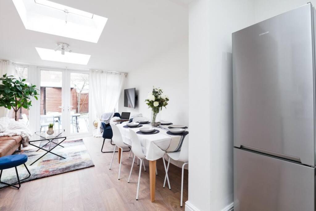 Newly Renovated Modern 4 Bed 3 Bath Apartment London Bagian luar foto