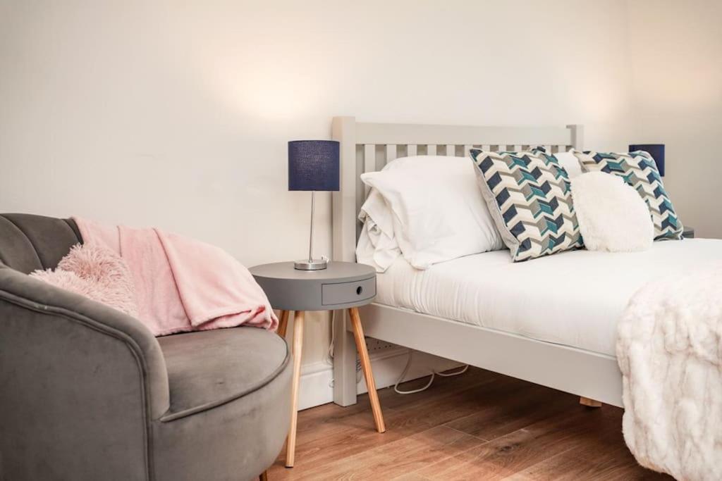 Newly Renovated Modern 4 Bed 3 Bath Apartment London Bagian luar foto