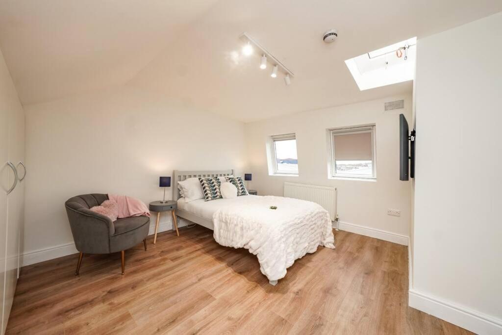 Newly Renovated Modern 4 Bed 3 Bath Apartment London Bagian luar foto