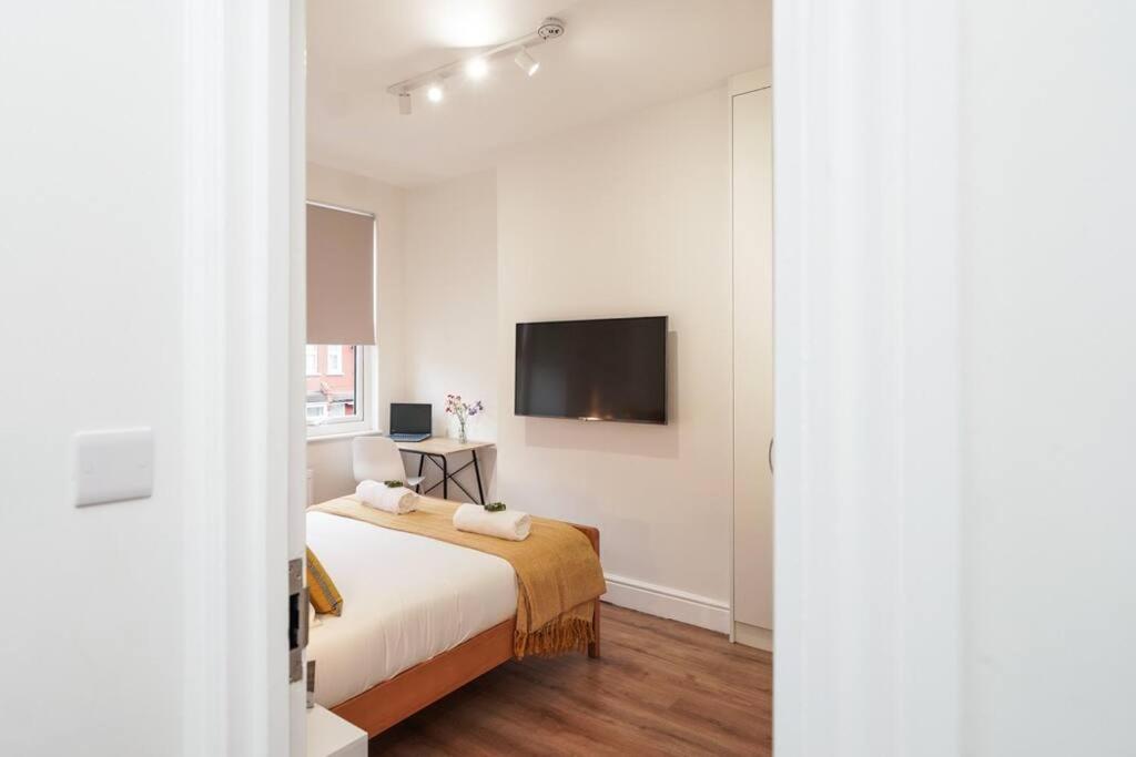 Newly Renovated Modern 4 Bed 3 Bath Apartment London Bagian luar foto