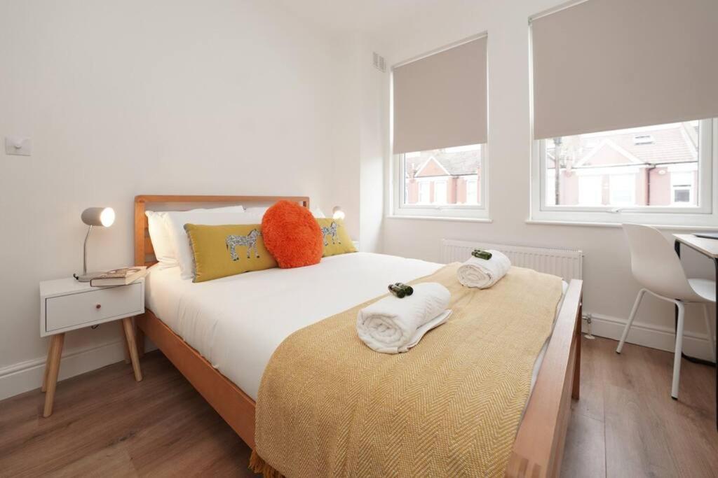 Newly Renovated Modern 4 Bed 3 Bath Apartment London Bagian luar foto