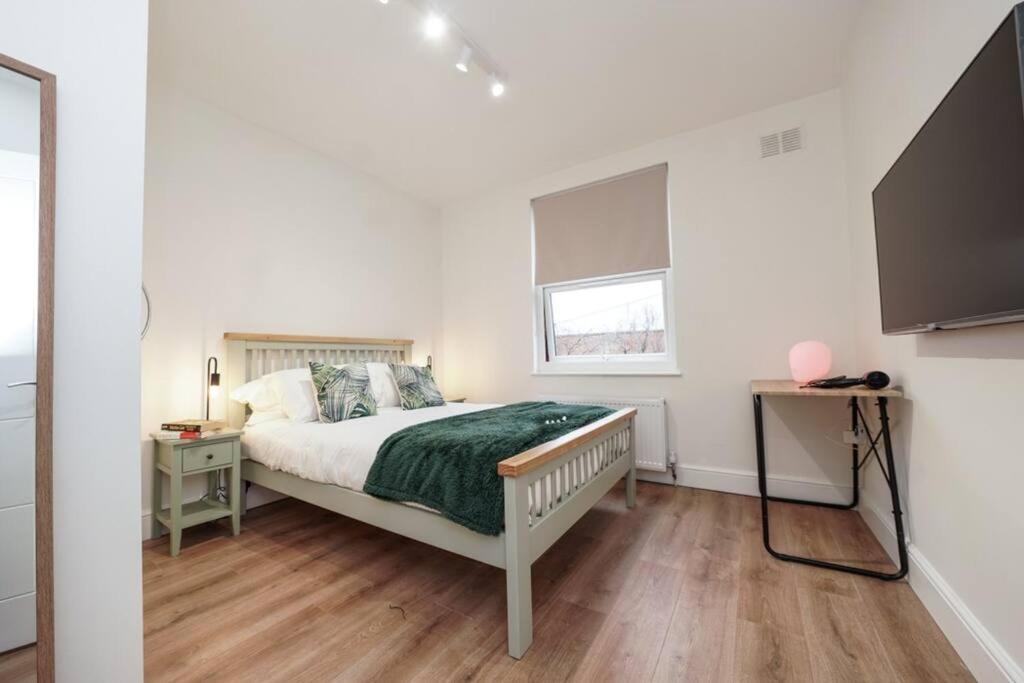 Newly Renovated Modern 4 Bed 3 Bath Apartment London Bagian luar foto